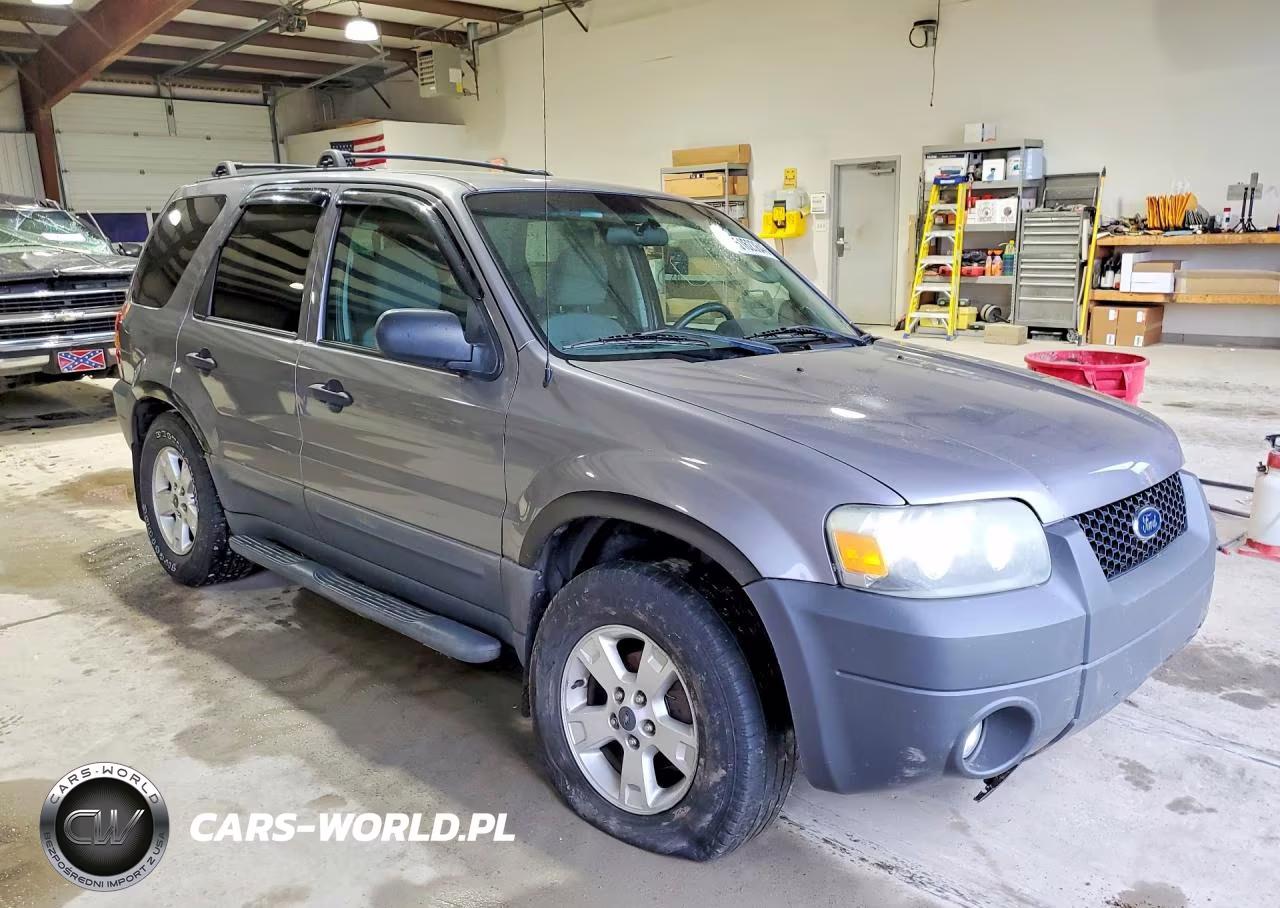 2007 Ford Escape Xlt VIN:1FMYU03Z77KA44010 - 4