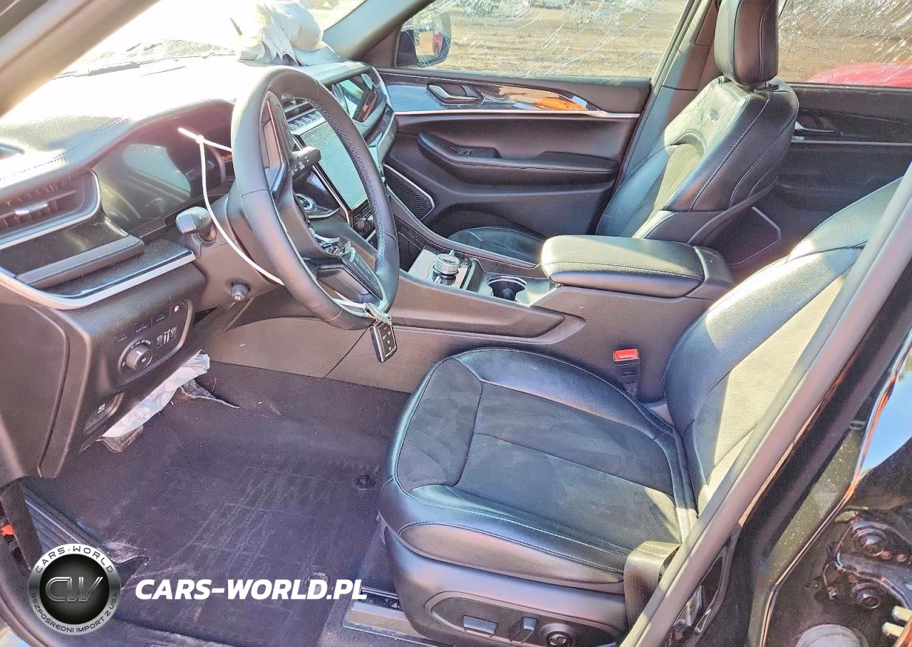 2024 Jeep Grand Cherokee Trailhawk 4Xe VIN:1C4RJYC63R8953660 - 7