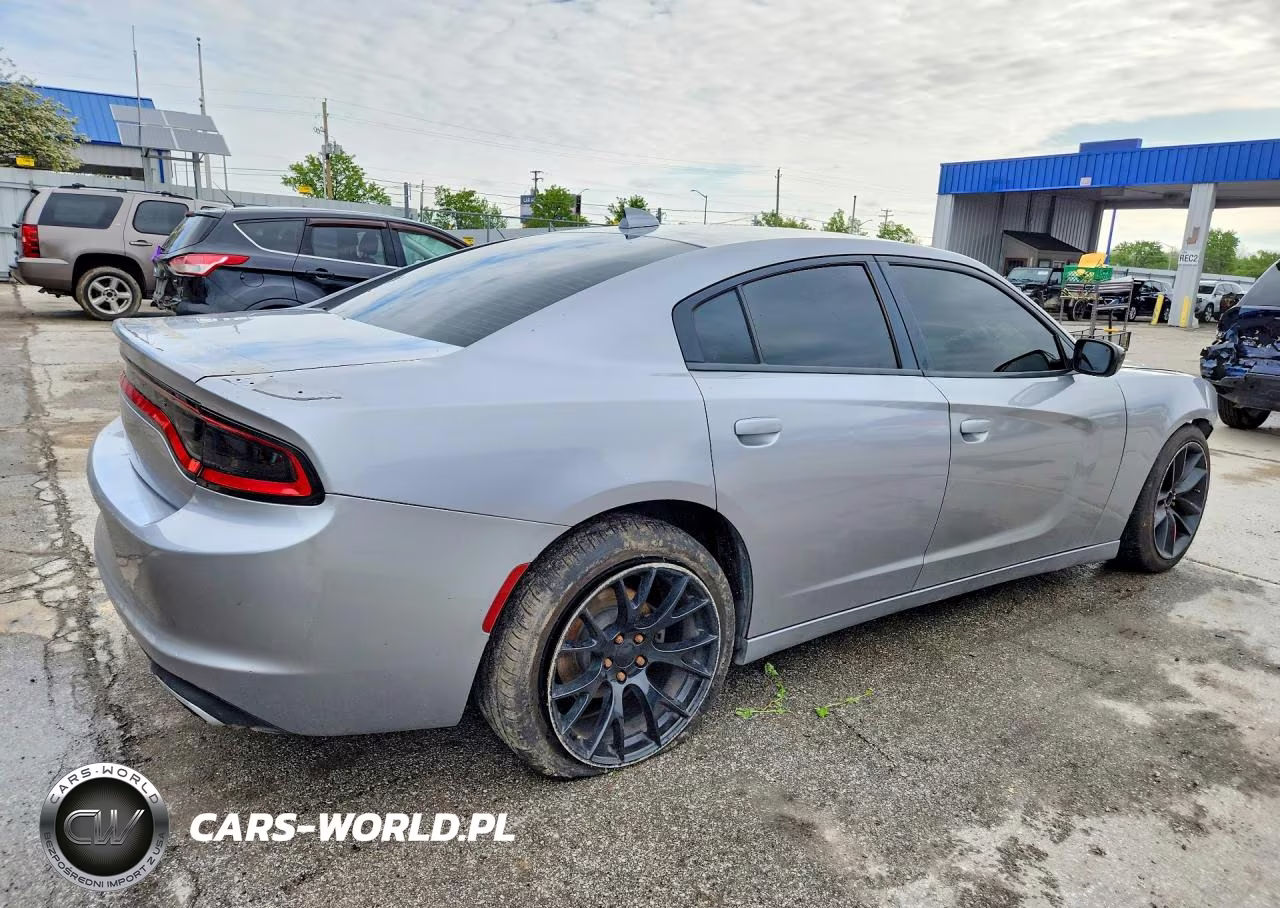 2016 Dodge Charger R VIN:2C3CDXCTXGH297739 - 3