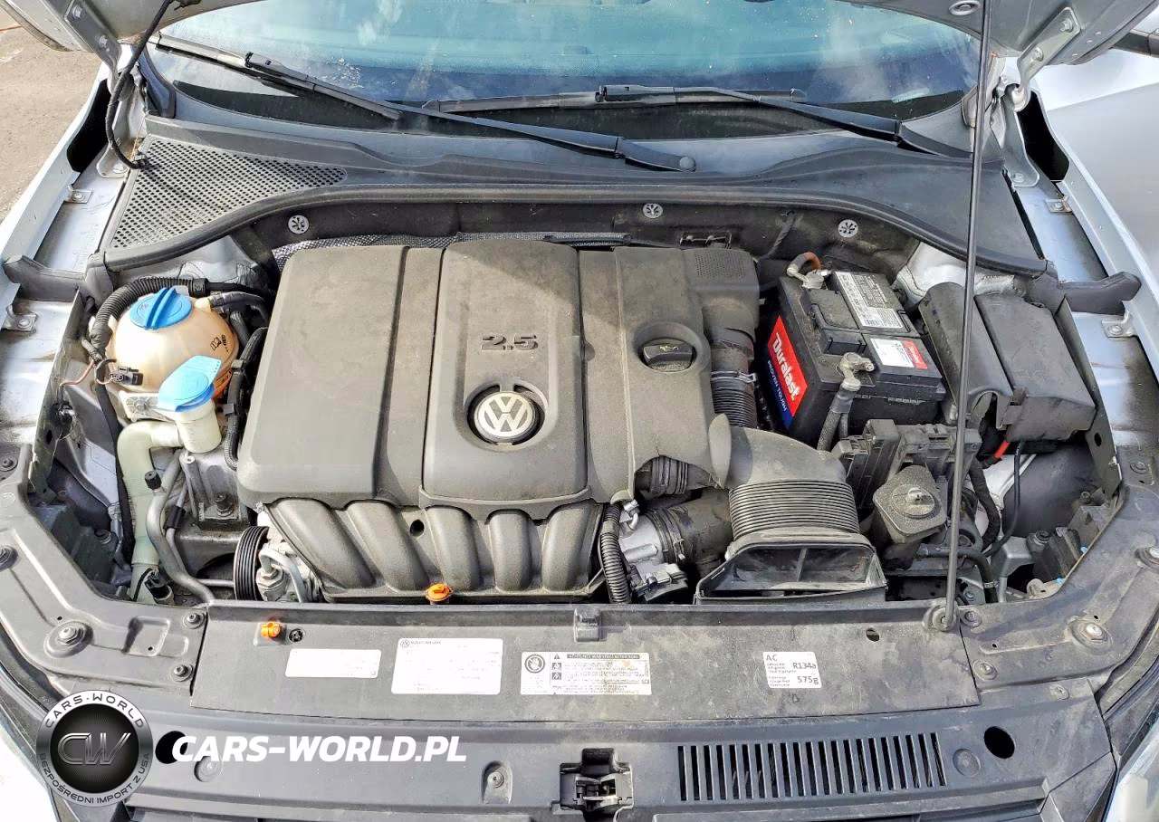 2013 Volkswagen Passat S VIN:1VWAH7A37DC008774 - 11