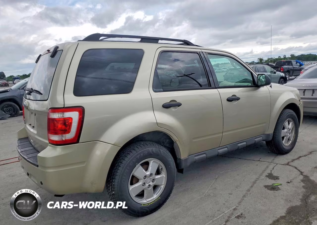 2012 Ford Escape Xlt VIN:1FMCU0D72CKB35610 - 3