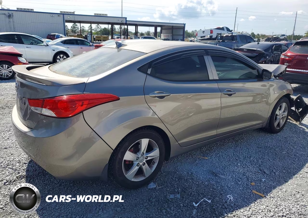 2013 Hyundai Elantra Gls VIN:5NPDH4AE5DH281278 - 3