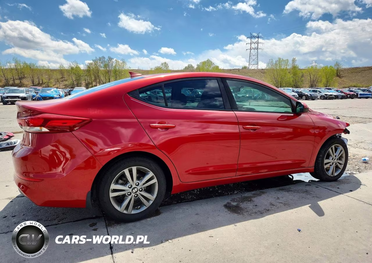 2018 Hyundai Elantra Sel VIN:5NPD84LF4JH371328 - 3