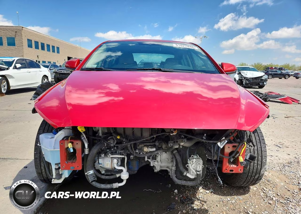 2018 Hyundai Elantra Sel VIN:5NPD84LF4JH371328 - 5