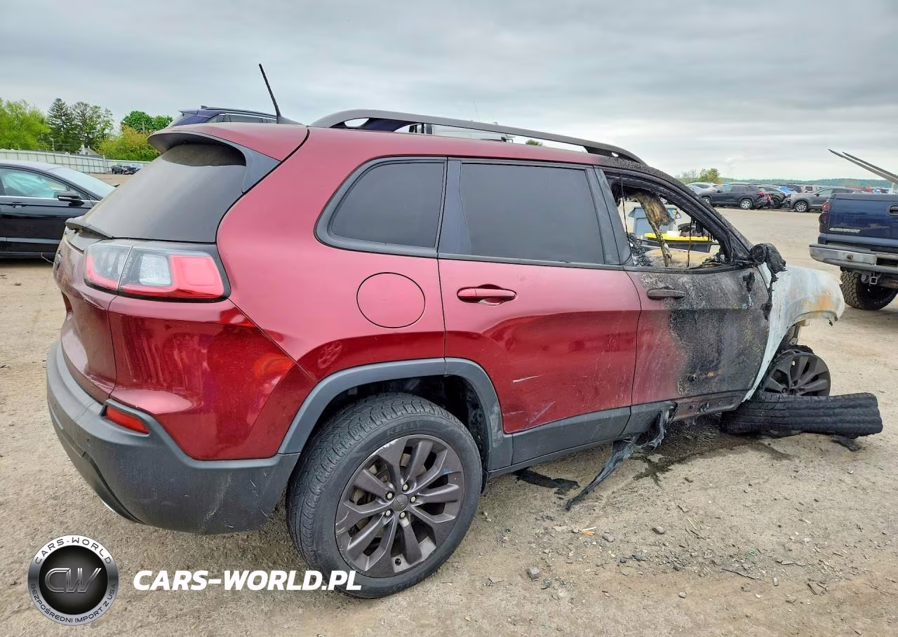 2021 Jeep Cherokee Latitude Lux VIN:1C4PJMMX0MD188995 - 3