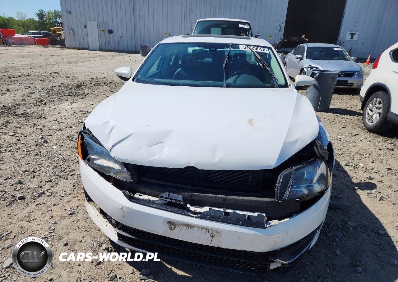 2012 Volkswagen Passat Se VIN:1VWBP7A3XCC084205 - 5