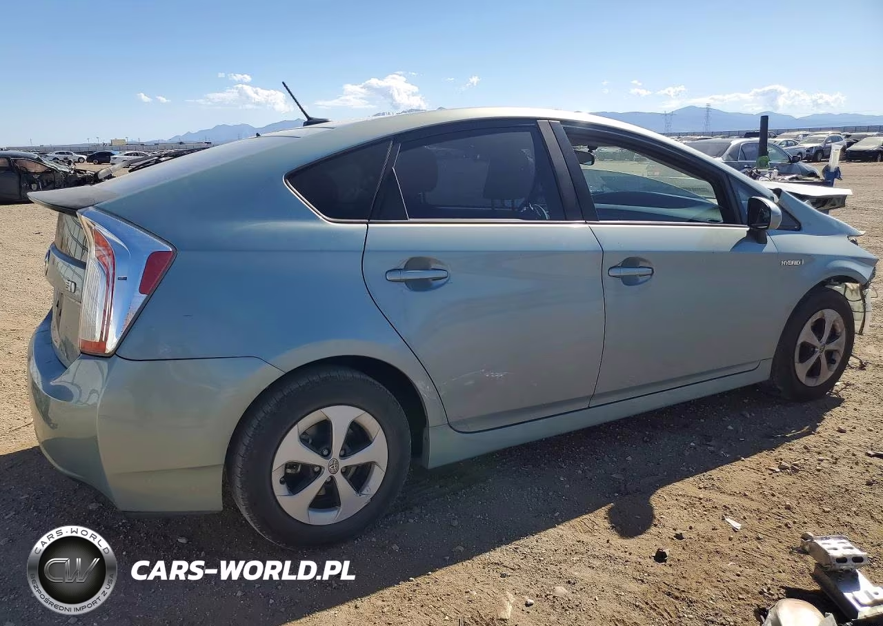 2012 Toyota Prius One VIN:JTDKN3DU7C1544082 - 3