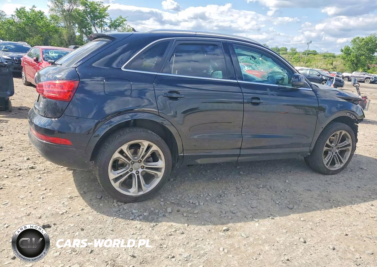 2016 Audi Q3 Premium Plus VIN:WA1EFCFS1GR001141 - 3