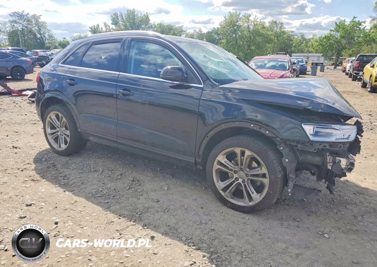 2016 Audi Q3 Premium Plus VIN:WA1EFCFS1GR001141 - 4