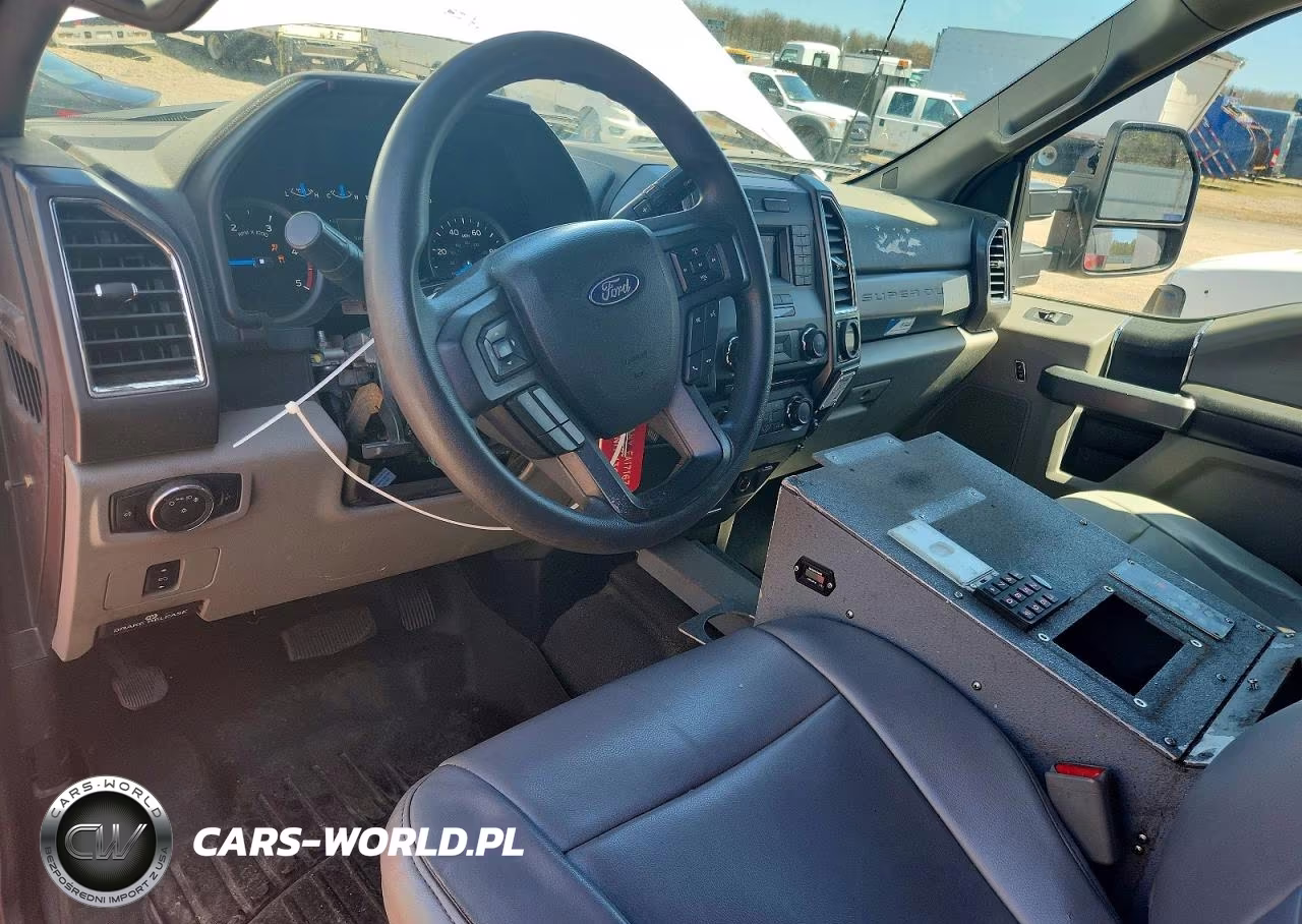 2017 Ford F550 Super Duty VIN:1FD0X5HT3HEE07585 - 8