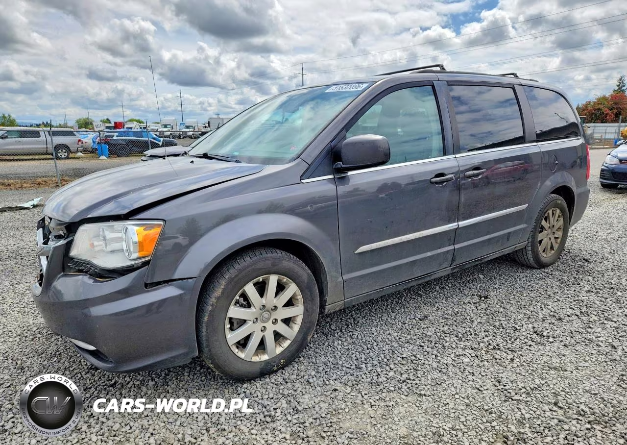 2016 Chrysler Town & Country Touring – zdjęcie 1 z 13