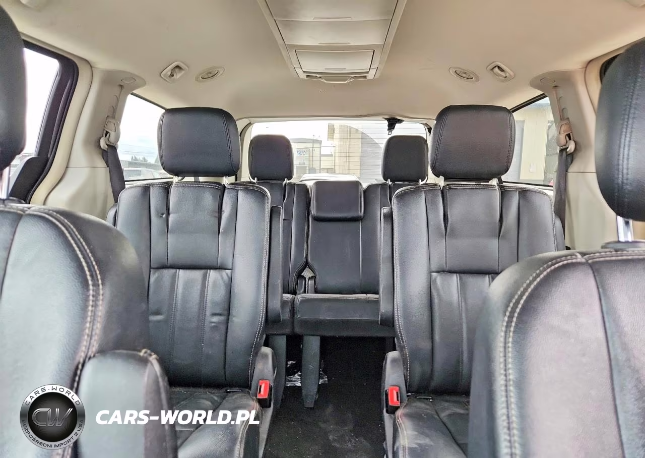 2016 Chrysler Town & Country Touring VIN:2C4RC1BG6GR290033 - 10