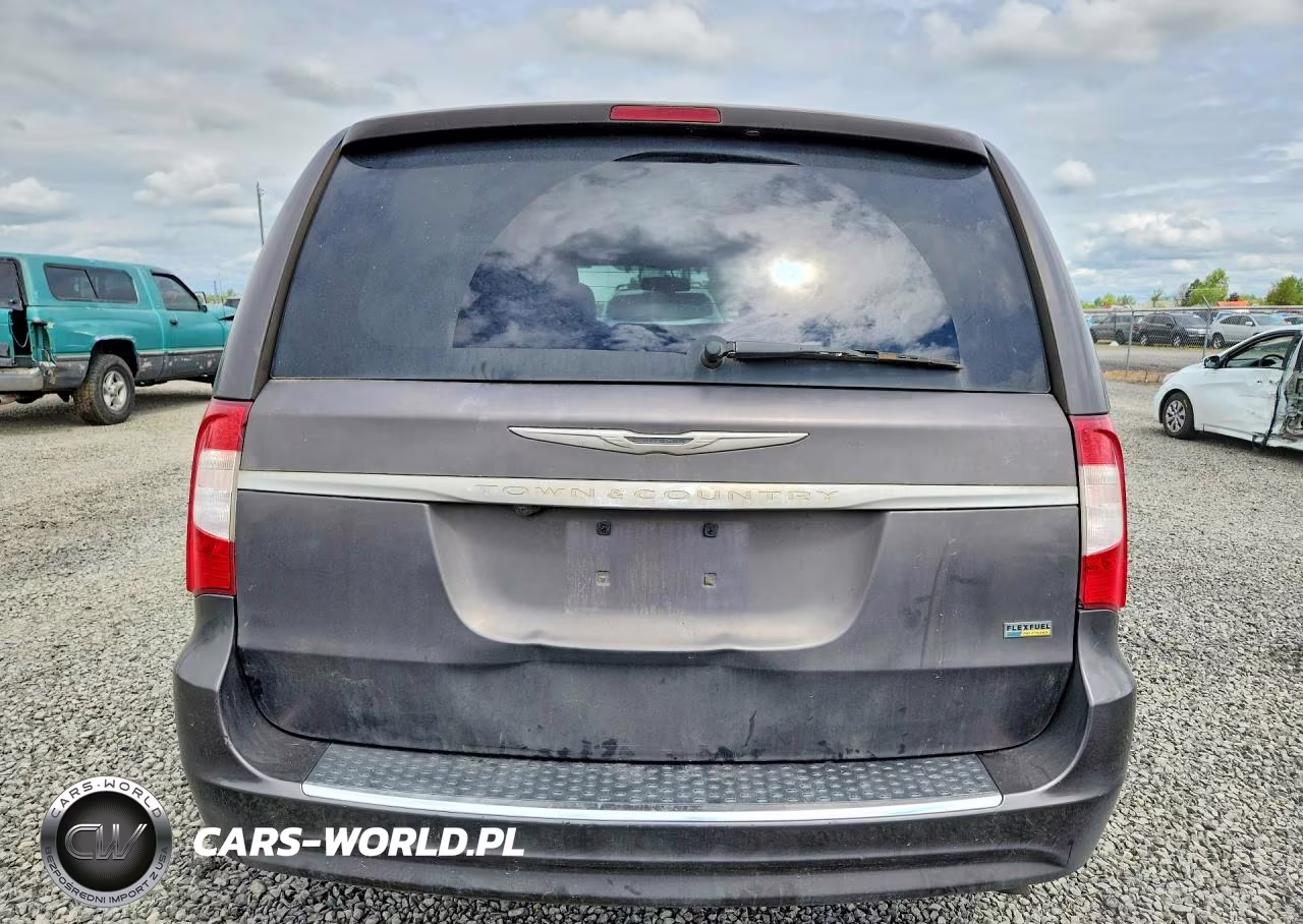 2016 Chrysler Town & Country Touring VIN:2C4RC1BG6GR290033 - 6