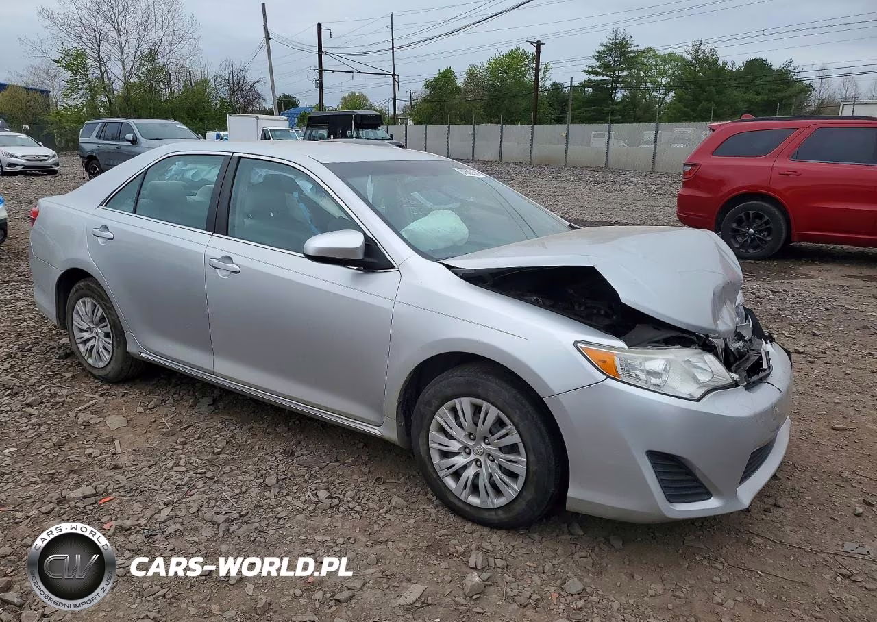 2014 Toyota Camry L VIN:4T4BF1FK2ER379266 - 4