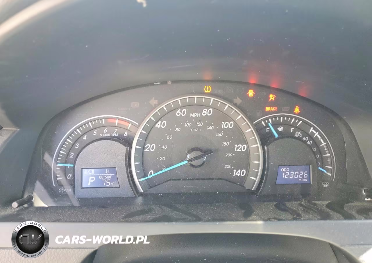 2014 Toyota Camry L VIN:4T4BF1FK2ER379266 - 9
