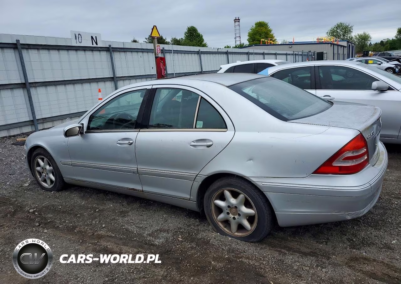 2004 Mercedes Benz C 240 VIN:WDBRF61J44E015303 - 2