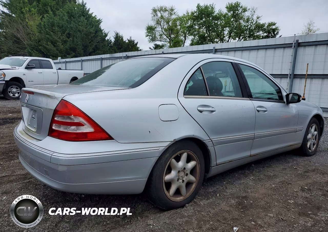 2004 Mercedes Benz C 240 VIN:WDBRF61J44E015303 - 3