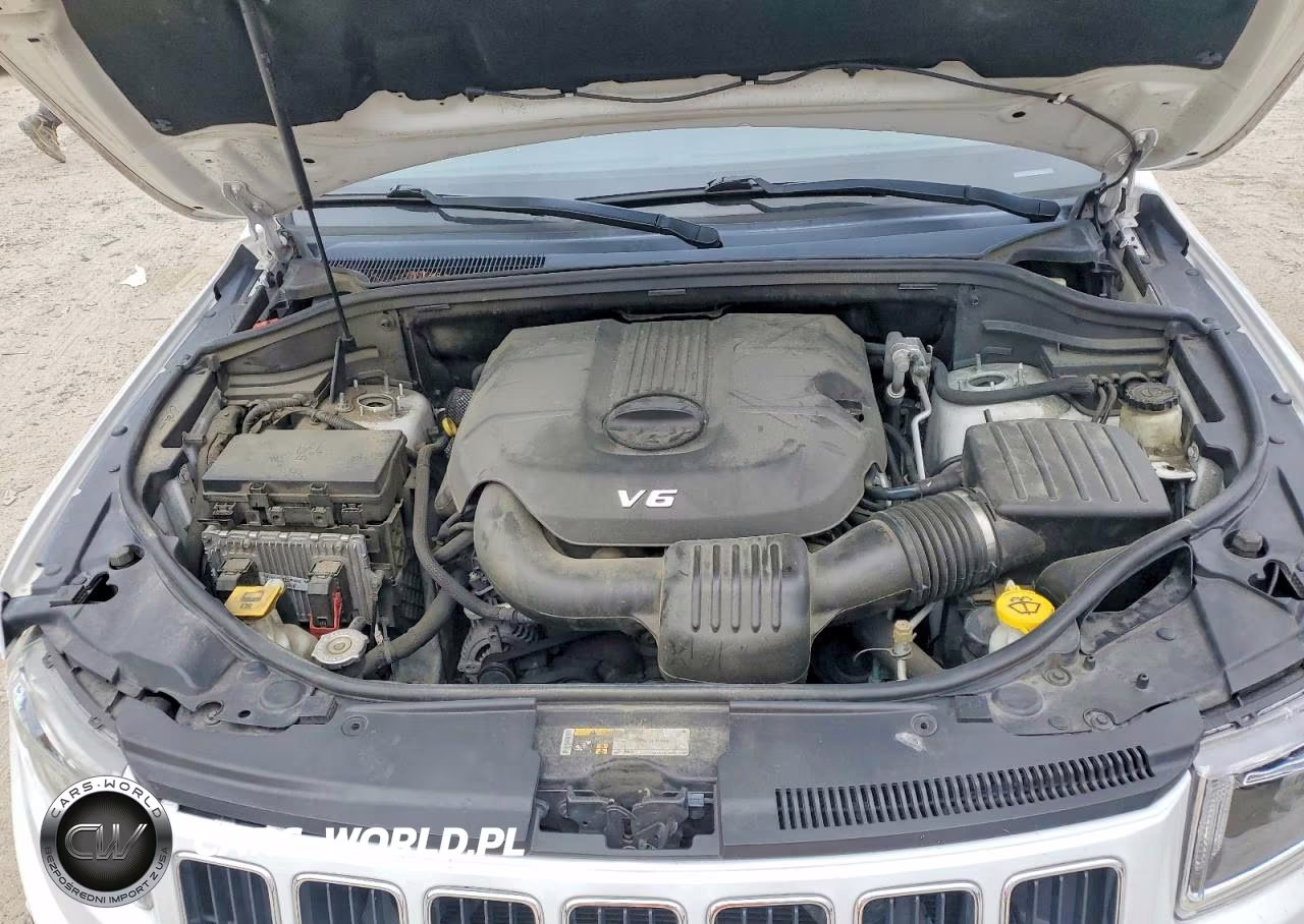 2015 Jeep Grand Cherokee Laredo VIN:1C4RJEAG3FC944363 - 12