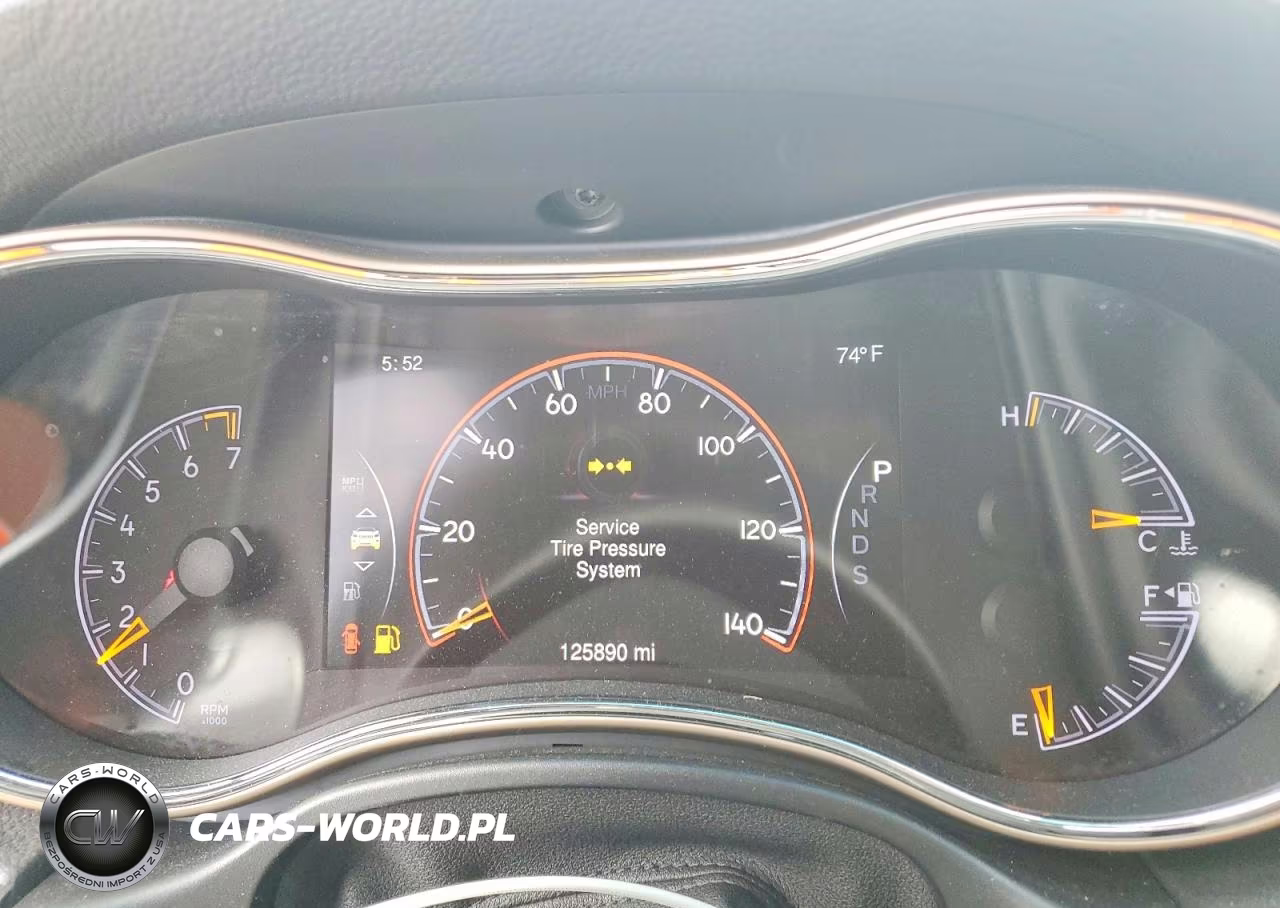 2015 Jeep Grand Cherokee Laredo VIN:1C4RJEAG3FC944363 - 9