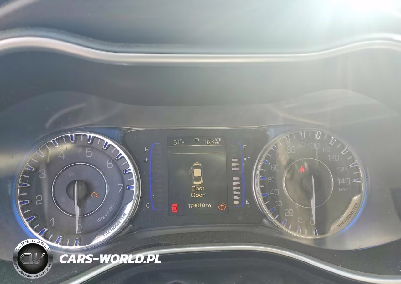 2016 Chrysler 200 Limited VIN:1C3CCCAB2GN155902 - 9