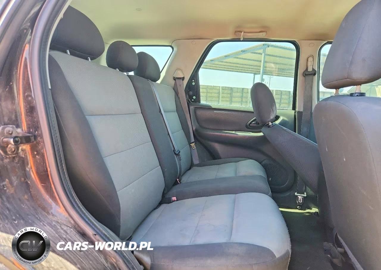 2007 Ford Escape Xls VIN:1FMYU02Z47KA68007 - 10
