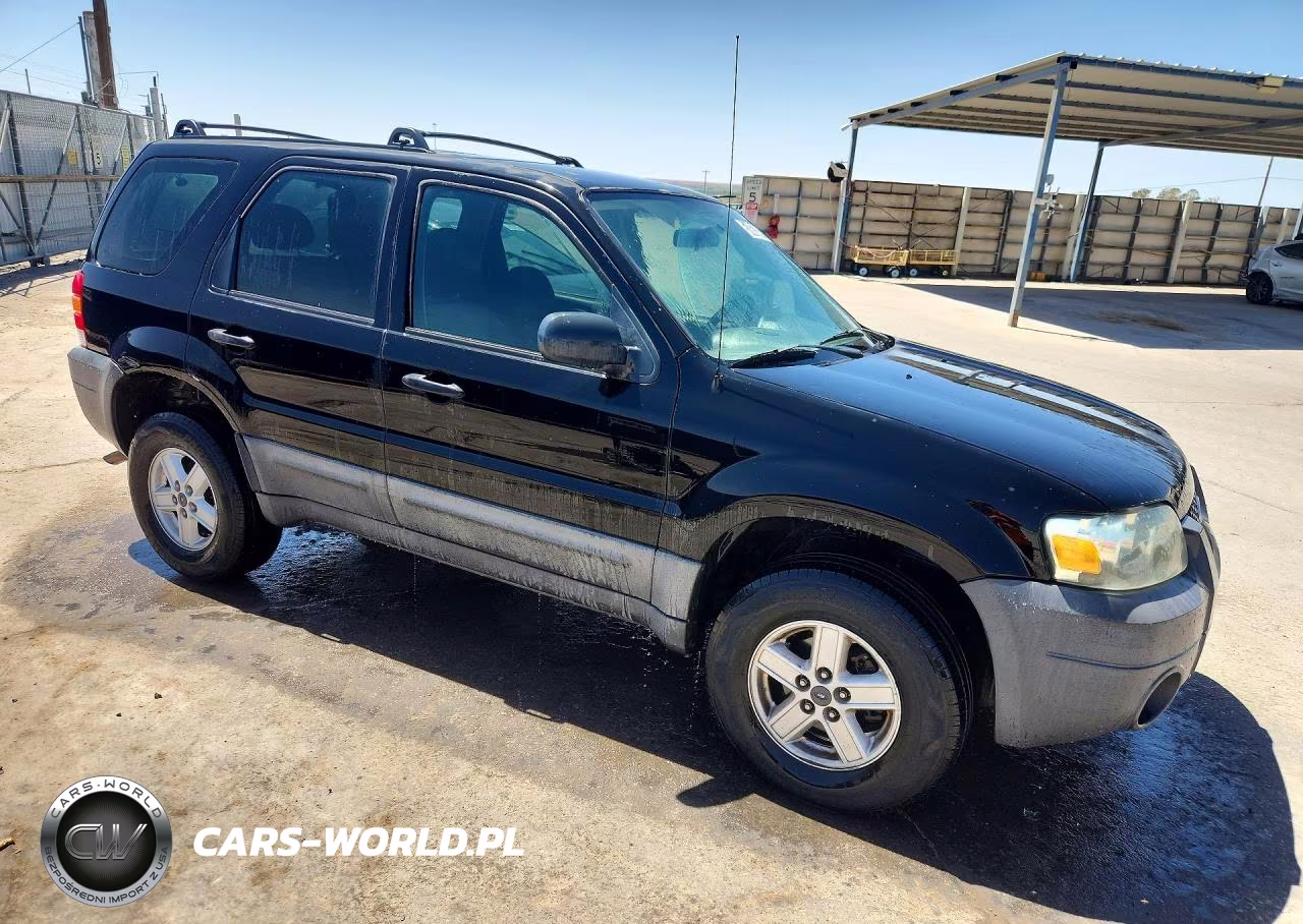 2007 Ford Escape Xls VIN:1FMYU02Z47KA68007 - 4