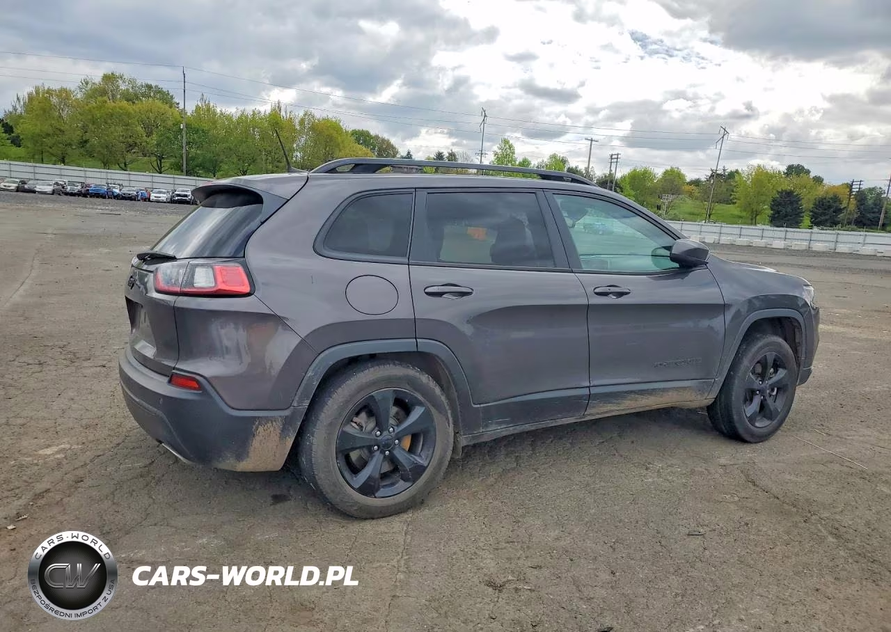 2020 Jeep Cherokee Latitude Plus VIN:1C4PJMLX8LD515448 - 3