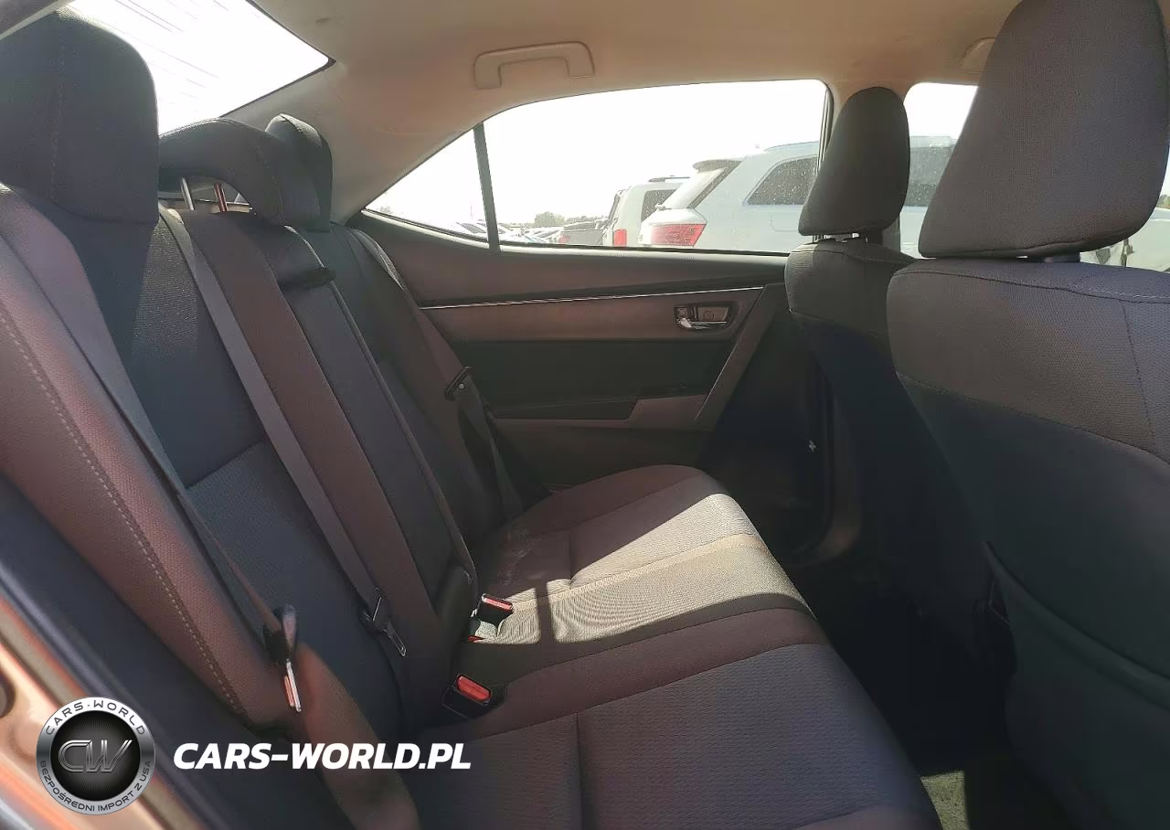 2018 Toyota Corolla Le VIN:2T1BURHEXJC029515 - 10