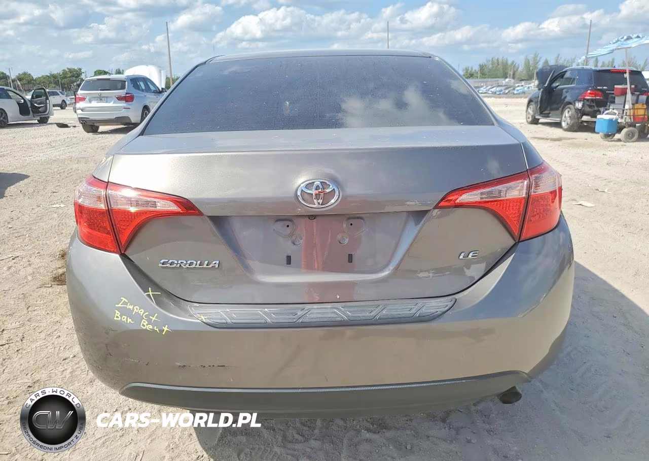 2018 Toyota Corolla Le VIN:2T1BURHEXJC029515 - 6