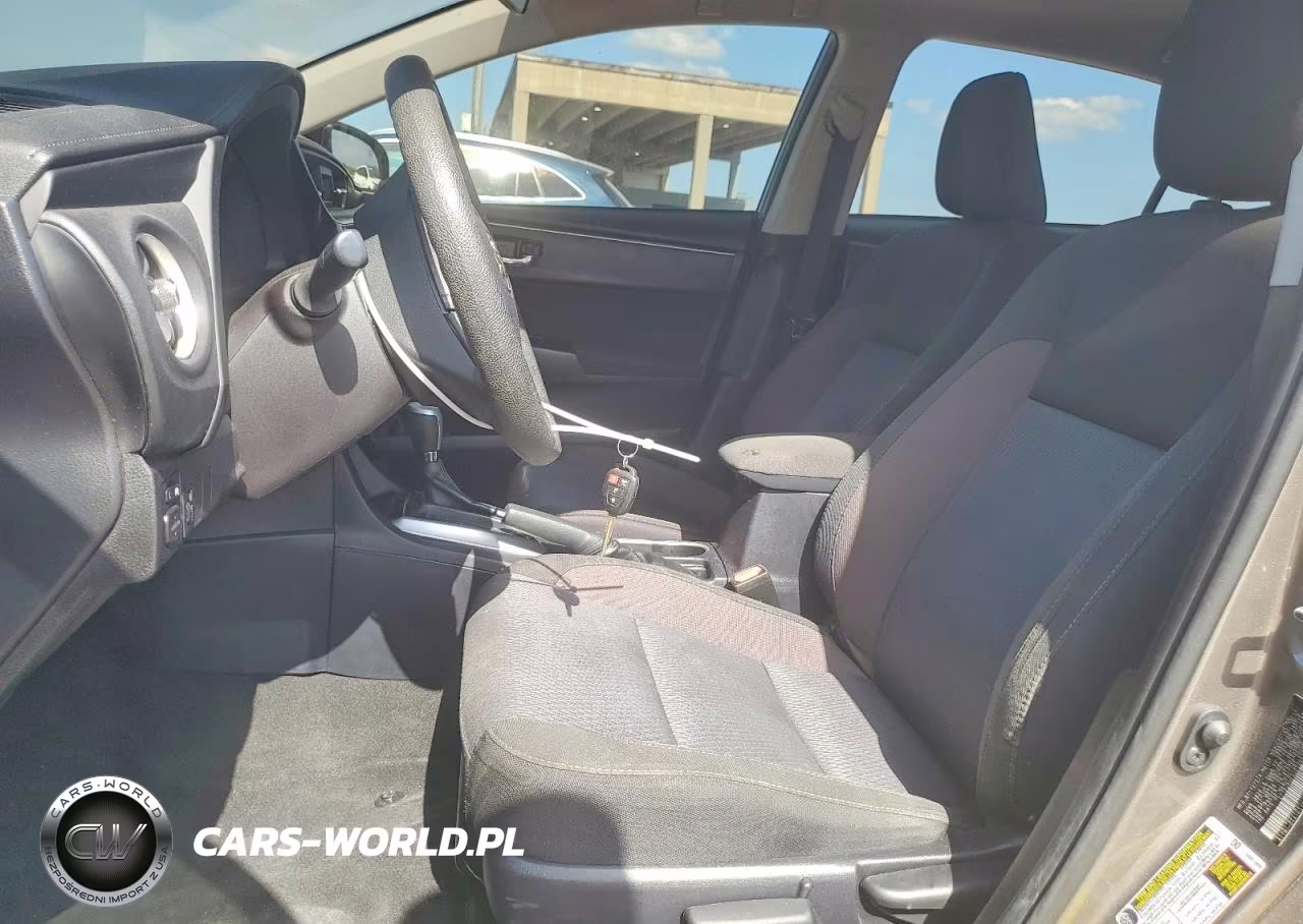 2018 Toyota Corolla Le VIN:2T1BURHEXJC029515 - 7
