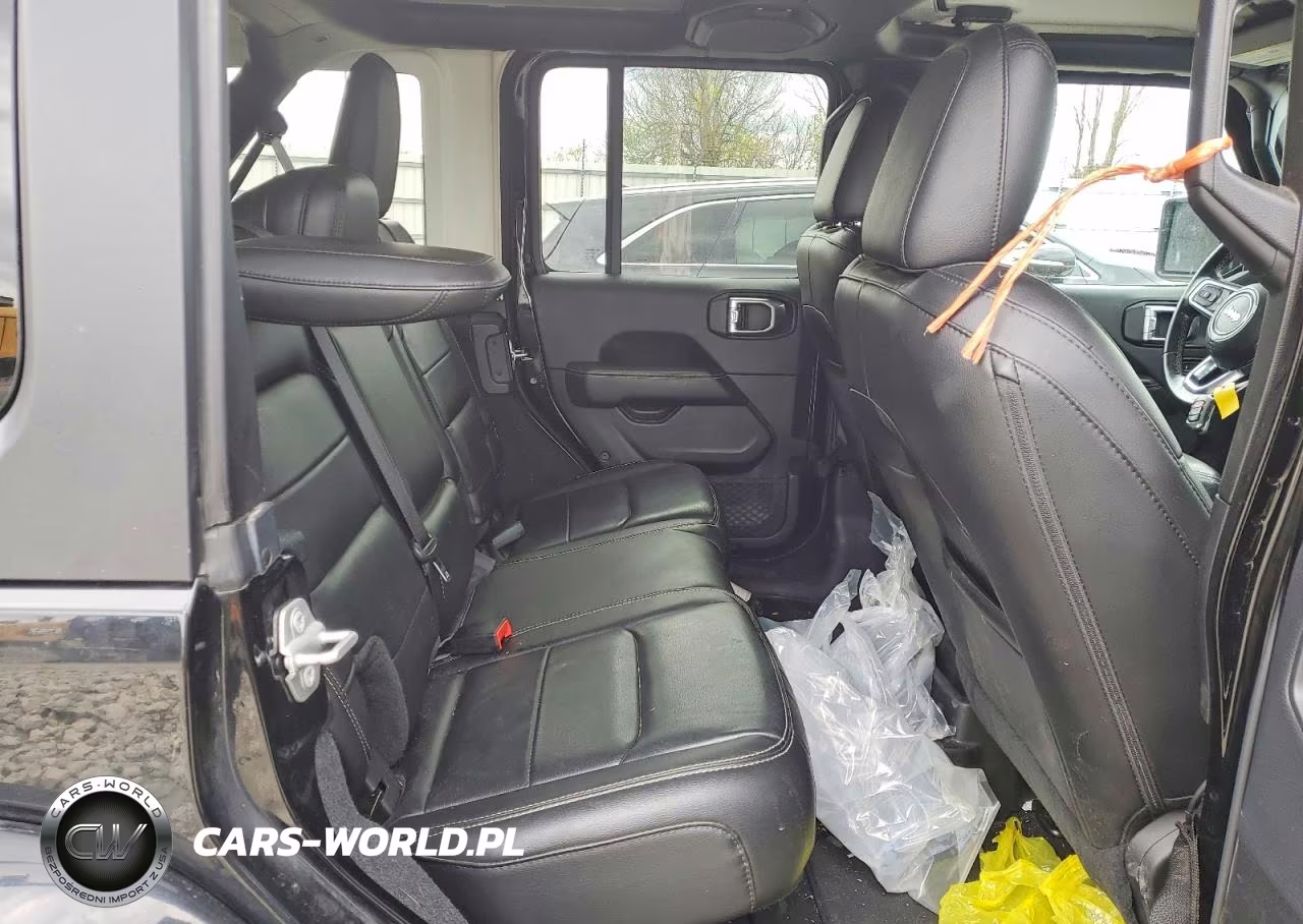 2019 Jeep Wrangler Unlimited Sahara VIN:1C4HJXEG9KW501693 - 10