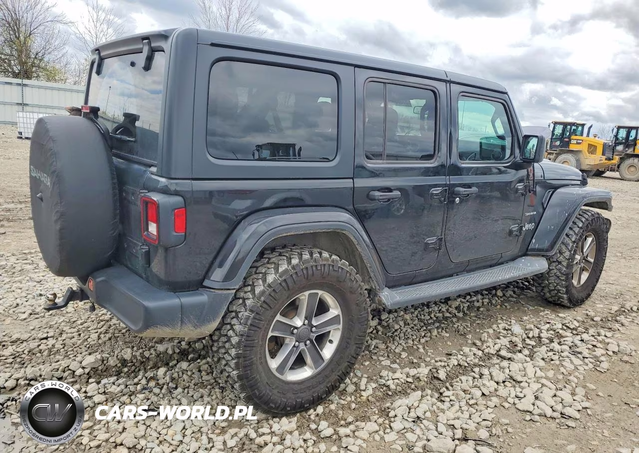 2019 Jeep Wrangler Unlimited Sahara VIN:1C4HJXEG9KW501693 - 3
