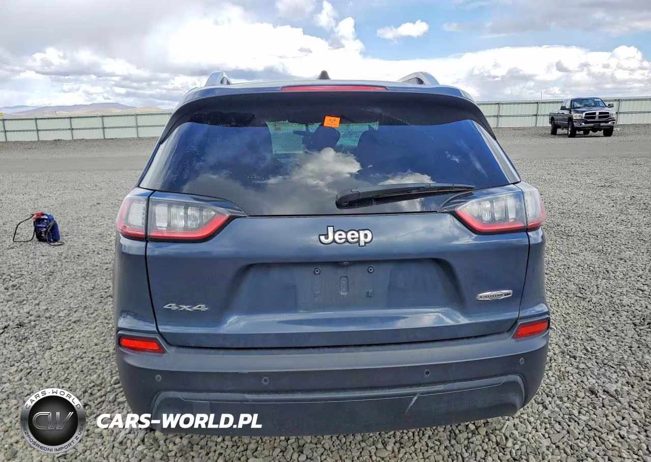2020 Jeep Cherokee Latitude Plus VIN:1C4PJMLB8LD532948 - 6