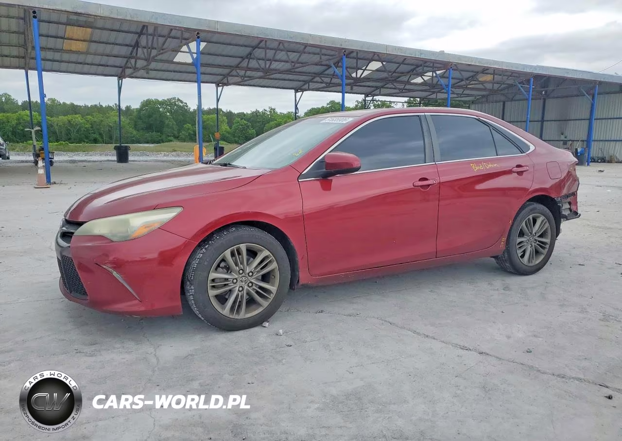 2016 Toyota Camry Le – zdjęcie 1 z 12