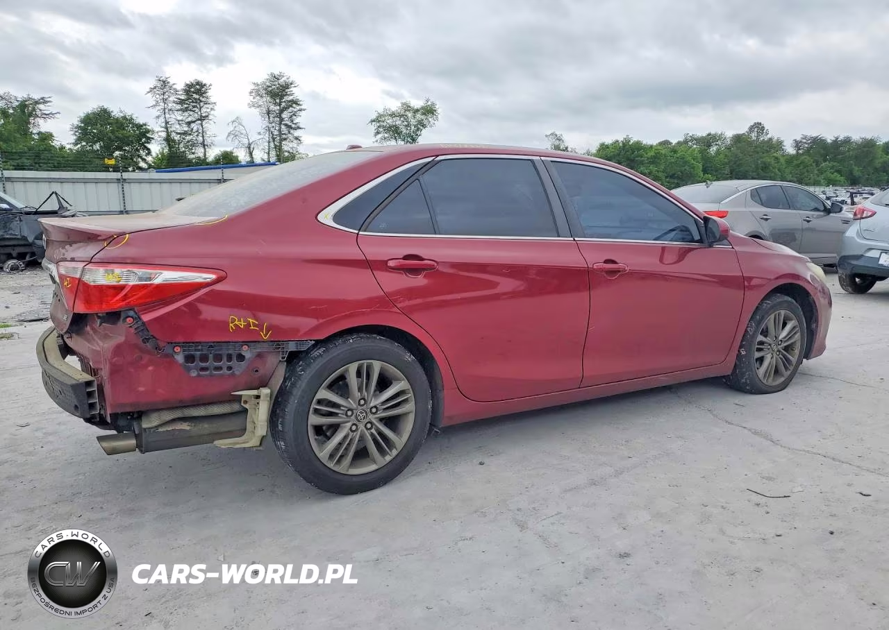 2016 Toyota Camry Le VIN:4T1BF1FK1GU538159 - 3