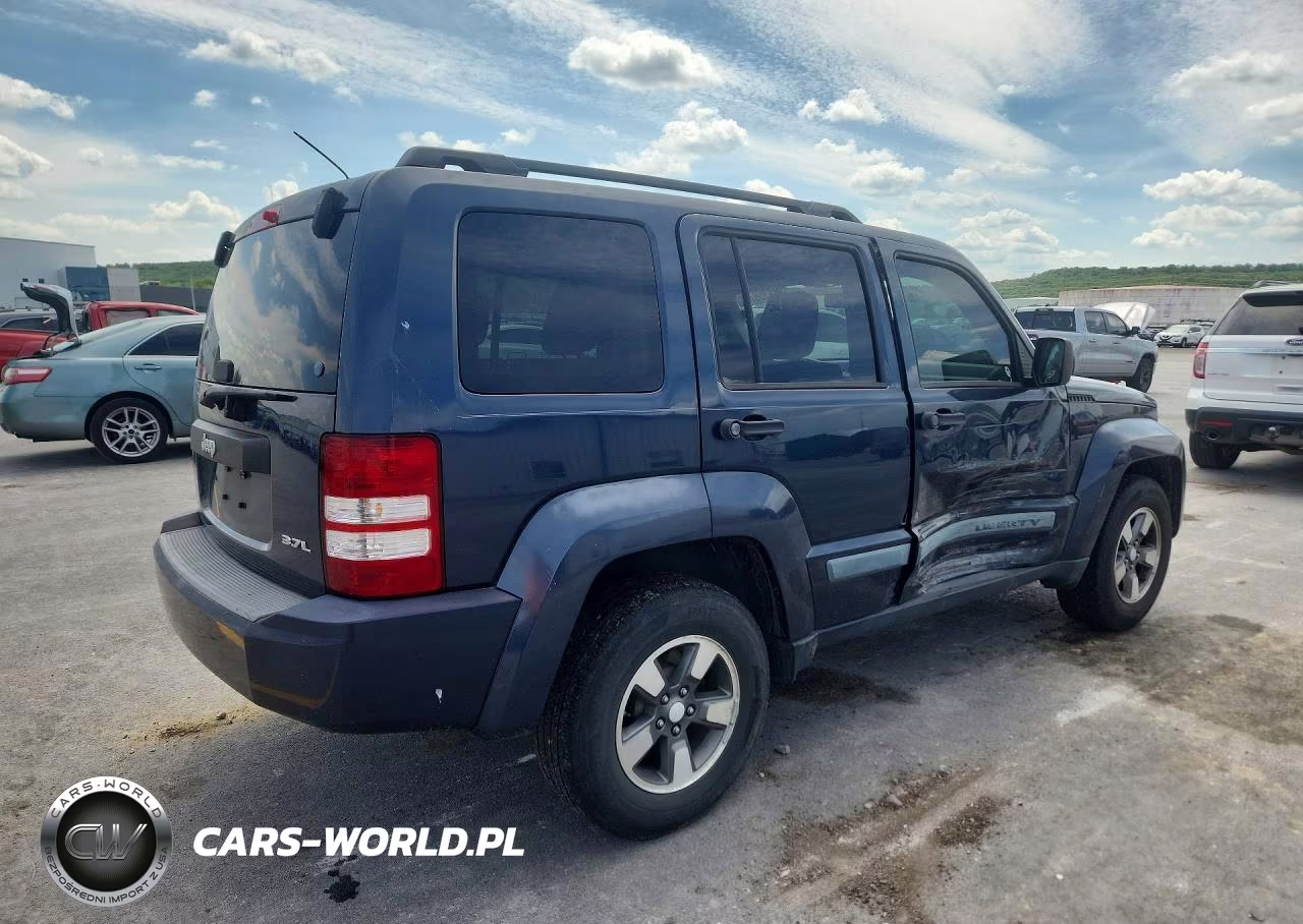 2008 Jeep Liberty Sport VIN:1J8GP28KX8W245787 - 3