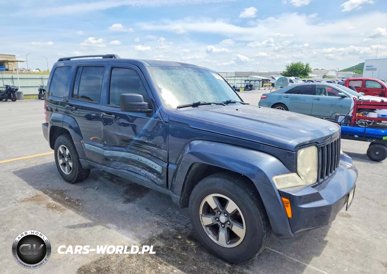 2008 Jeep Liberty Sport VIN:1J8GP28KX8W245787 - 4