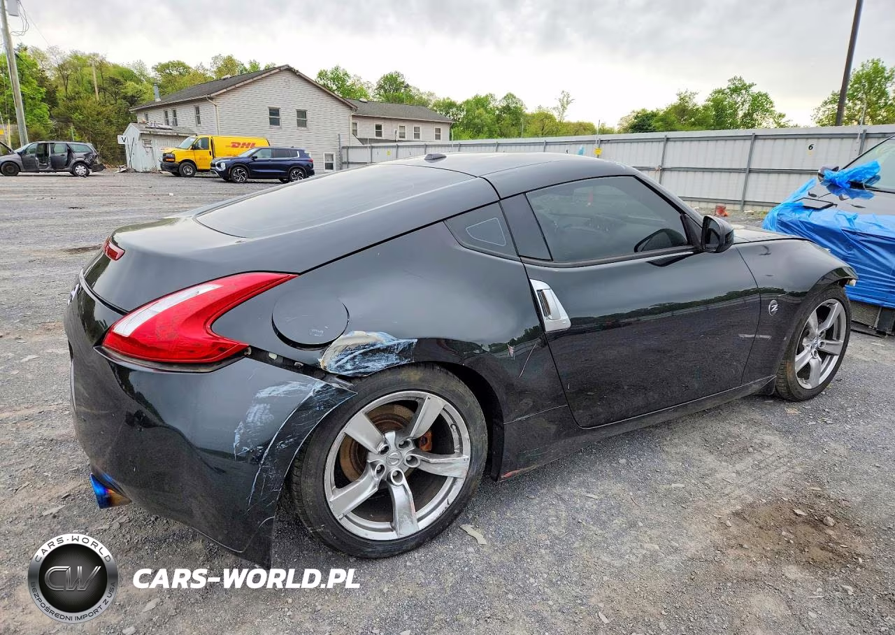 2009 Nissan 370Z Base VIN:JN1AZ44E49M402975 - 3