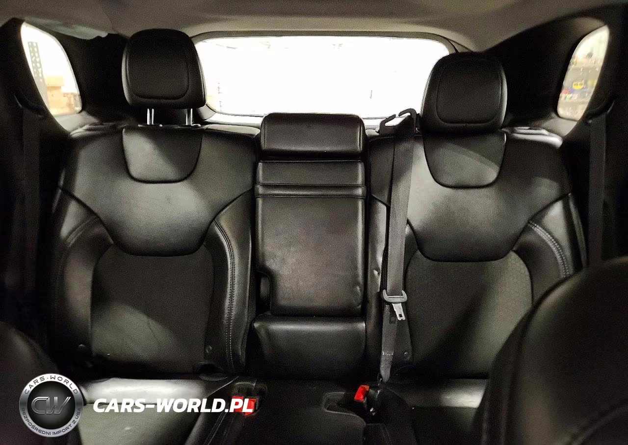 2019 Jeep Cherokee Latitude Plus VIN:1C4PJMLX3KD287910 - 10