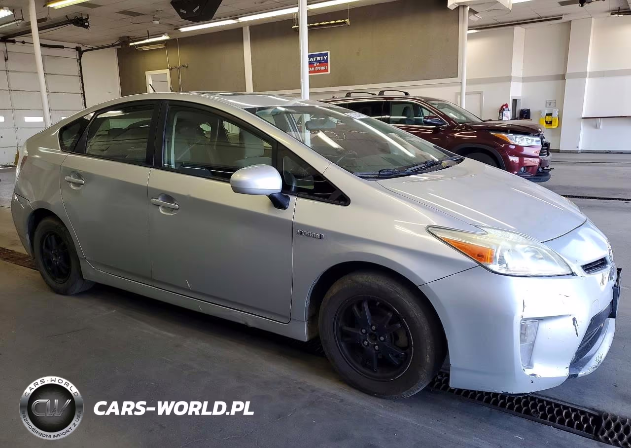 2014 Toyota Prius One VIN:JTDKN3DUXE1781555 - 4