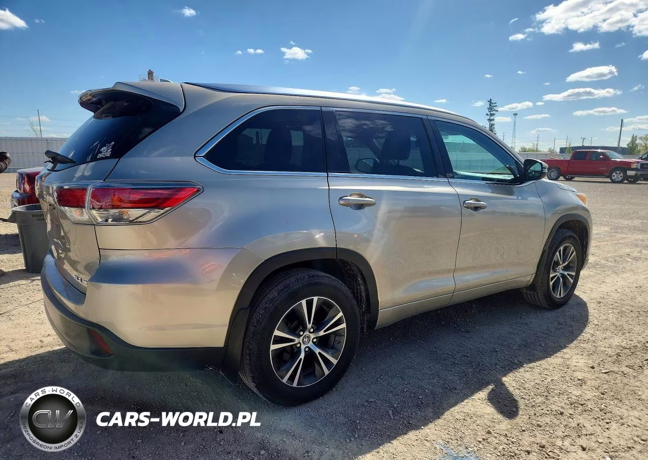 2016 Toyota Highlander Xle VIN:5TDJKRFH7GS256949 - 3