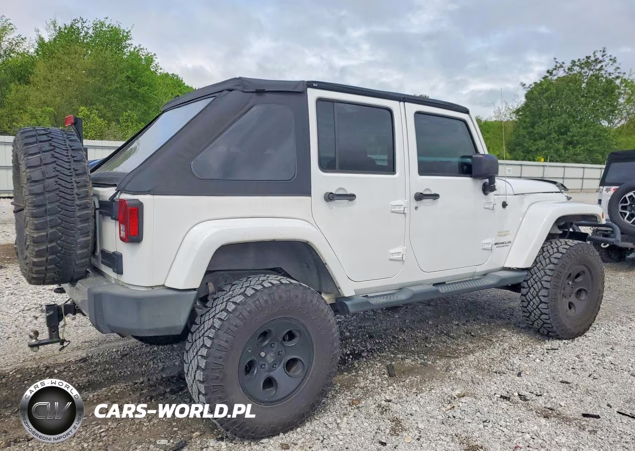 2012 Jeep Wrangler Unlimited Sahara VIN:1C4BJWEG8CL215448 - 3