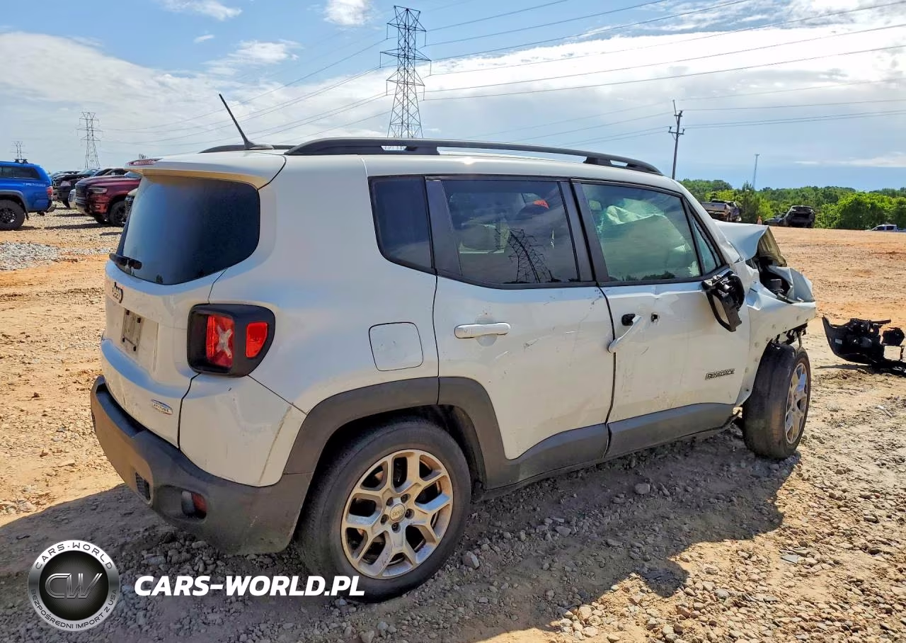 2015 Jeep Renegade Latitude VIN:ZACCJABT0FPB61981 - 3