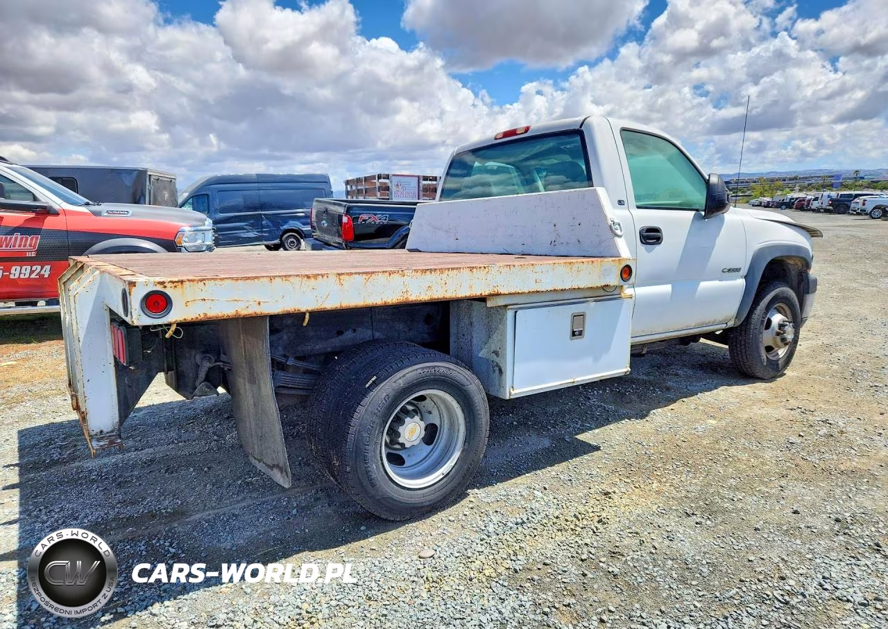 2001 Chevrolet Silverado C3500 VIN:1GCJC34G11F110736 - 3