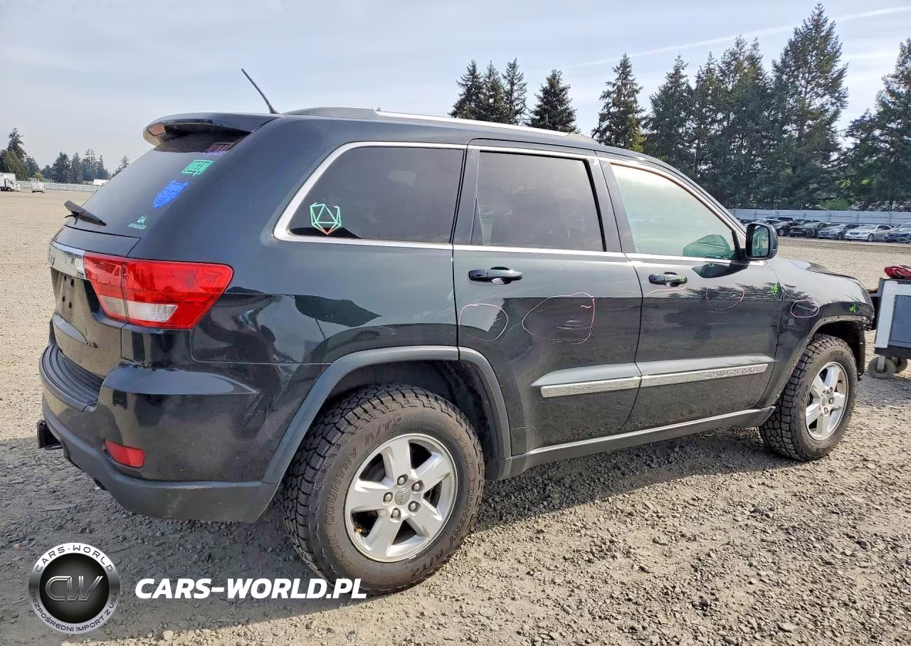 2013 Jeep Grand Cherokee Laredo VIN:1C4RJFAG9DC619428 - 3