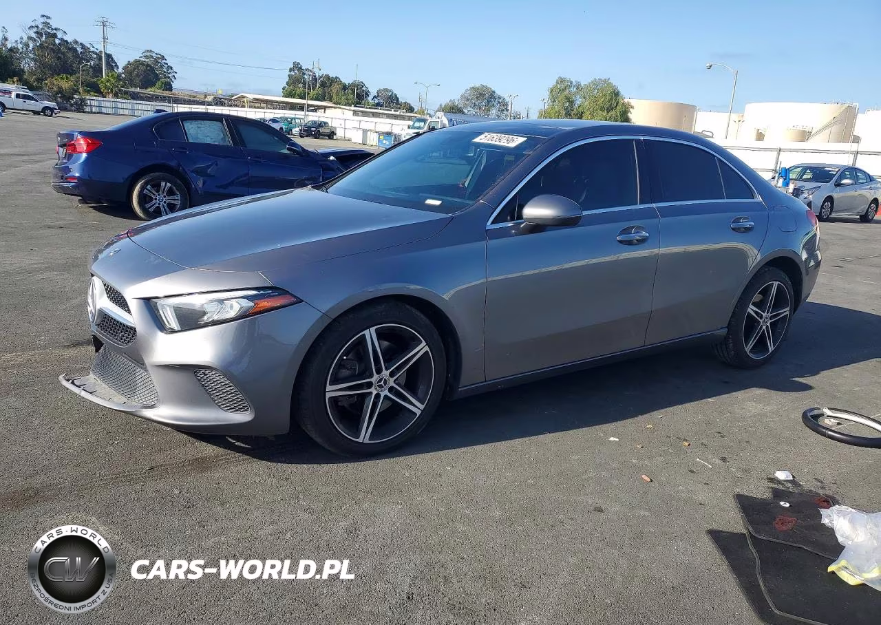 2019 Mercedes-Benz A 220