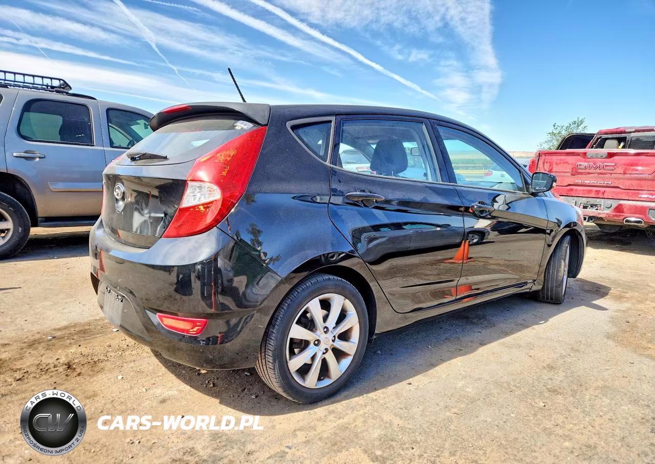 2012 Hyundai Accent Gls VIN:KMHCU5AEXDU061424 - 3