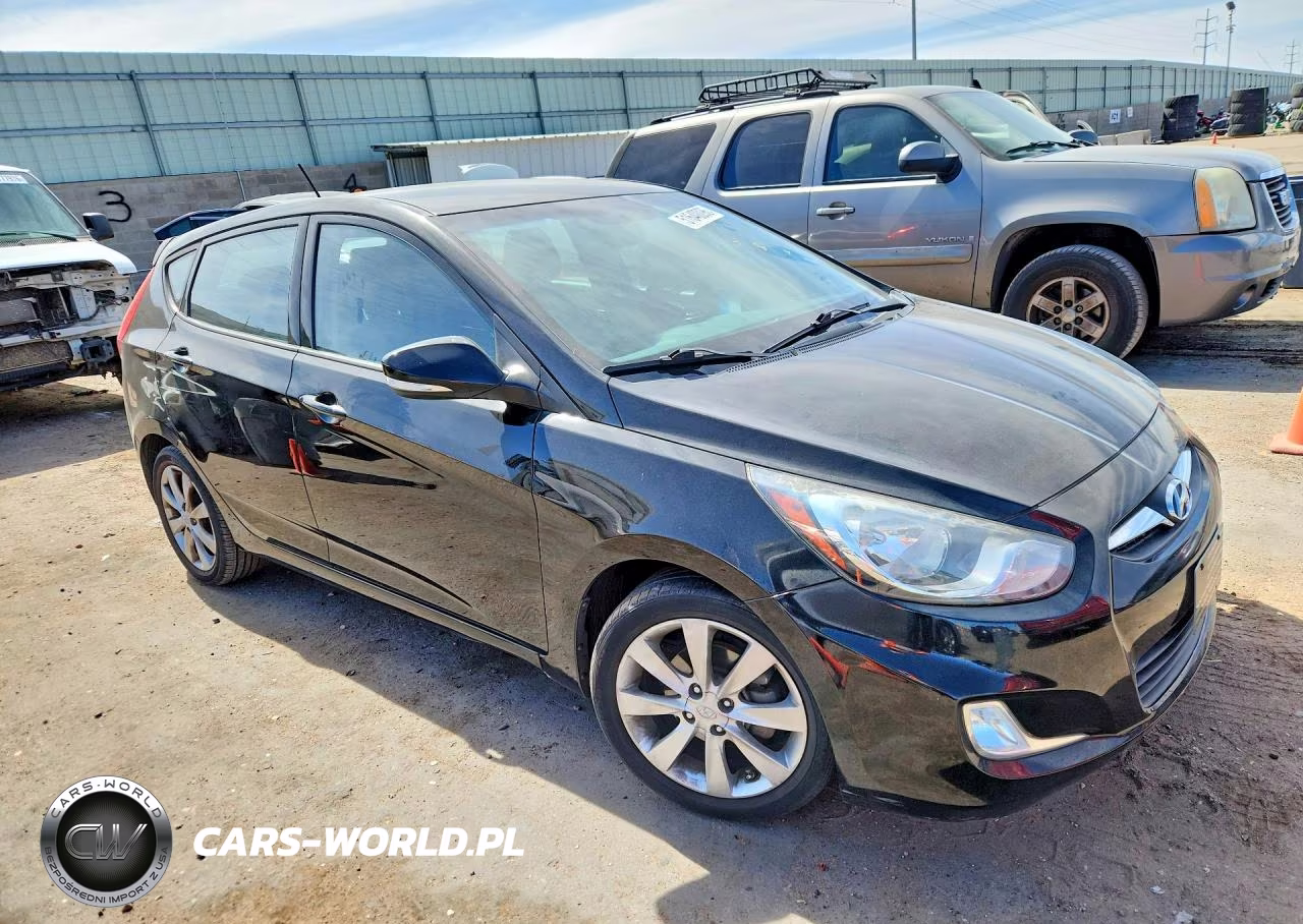 2012 Hyundai Accent Gls VIN:KMHCU5AEXDU061424 - 4