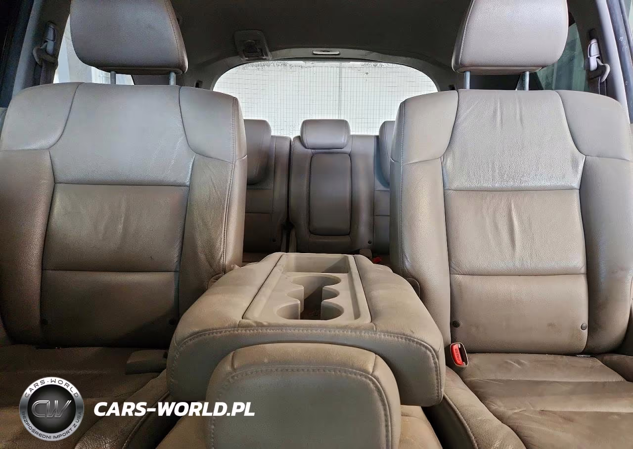 2011 Honda Odyssey Touring VIN:5FNRL5H96BB038075 - 10