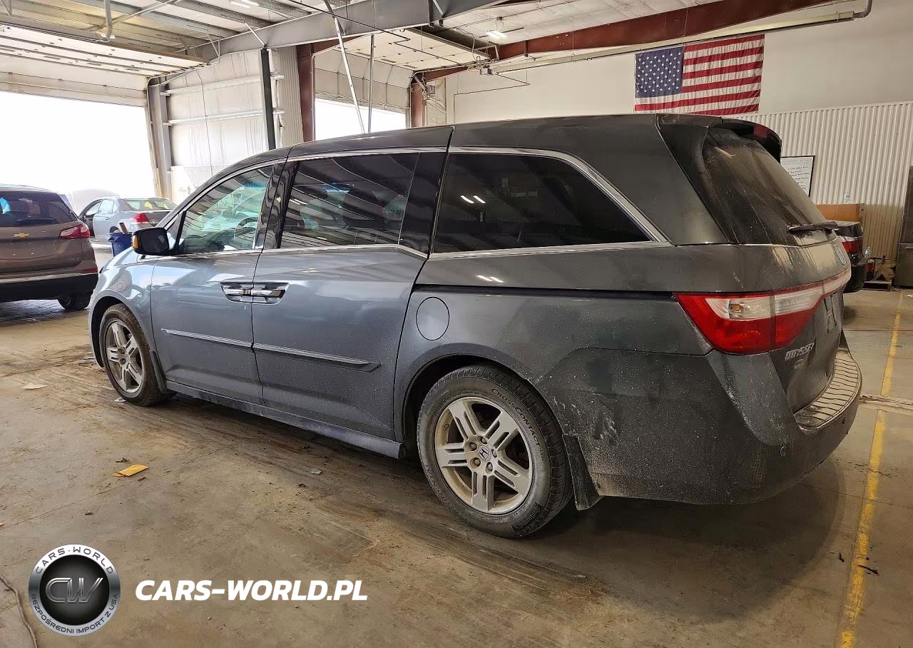2011 Honda Odyssey Touring VIN:5FNRL5H96BB038075 - 2